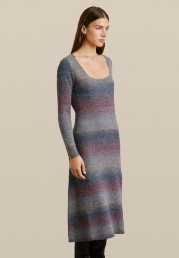 Вязаное платье