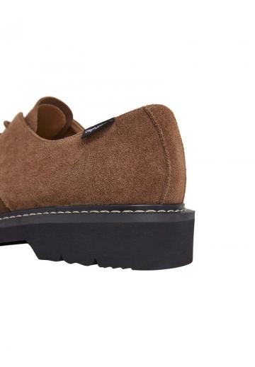 Ботинки на шнуровке