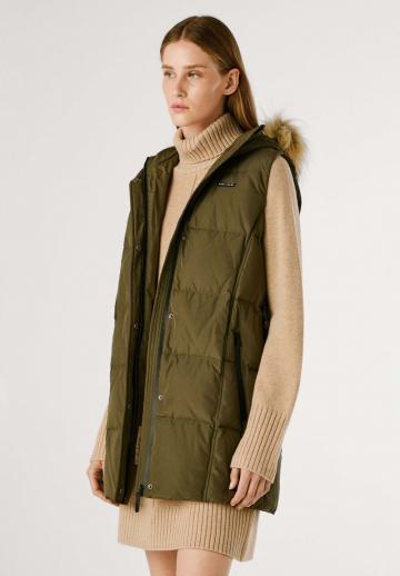 Длинный жилет