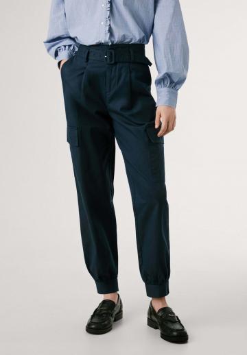 Брюки с накладными карманами