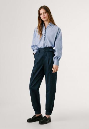 Брюки с накладными карманами