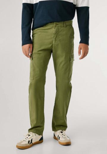 Брюки с накладными карманами