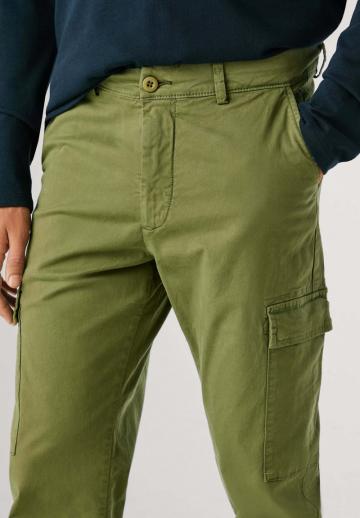 Брюки с накладными карманами