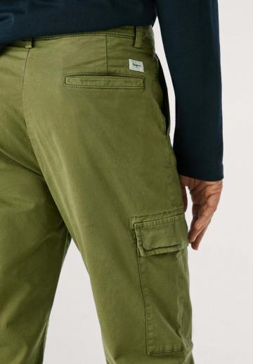 Брюки с накладными карманами