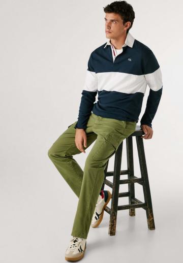 Брюки с накладными карманами