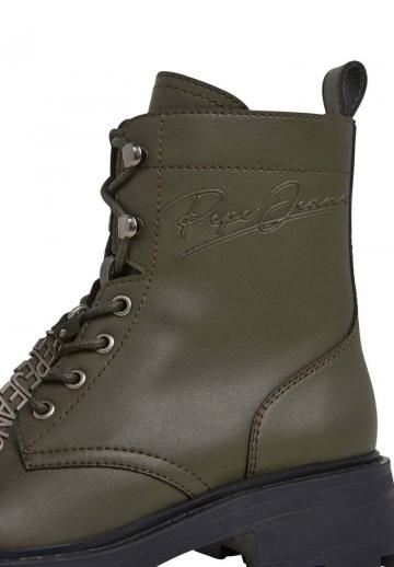 Ботинки на шнуровке