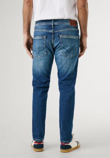 Узкие джинсы