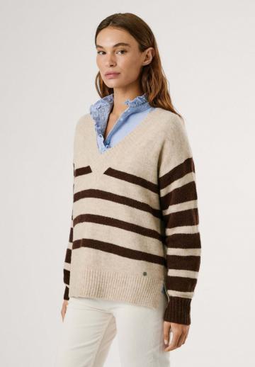Пуловер в полоску