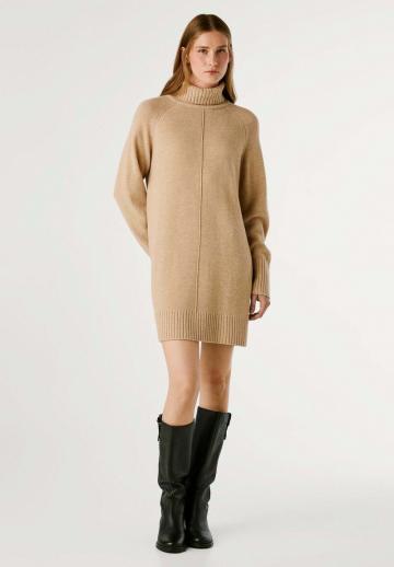 Вязаное платье