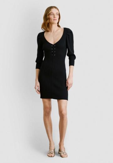 Платье футляр