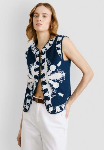 Джинсовая жилетка