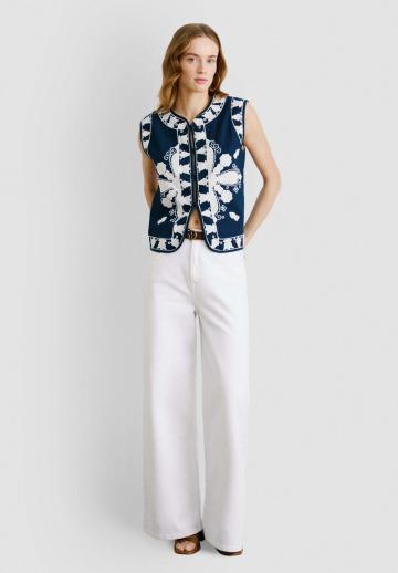 Джинсовая жилетка