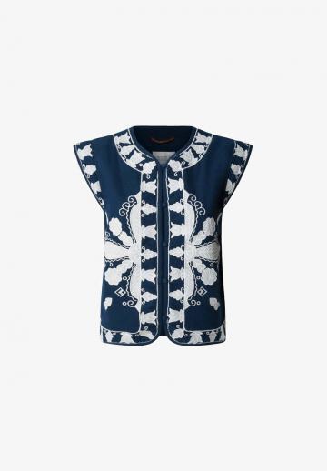 Джинсовая жилетка