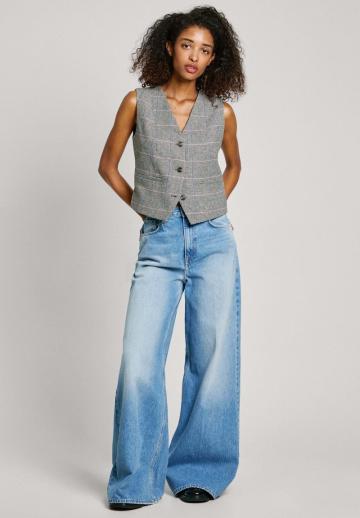 Джинсовая жилетка