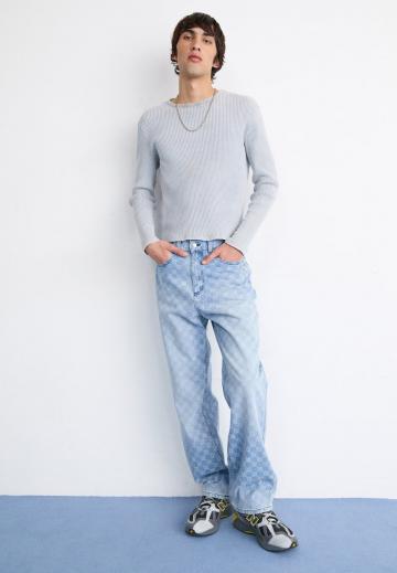 Прямые джинсы