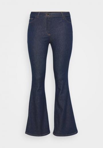 Клешеные джинсы