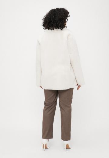 Короткое пальто