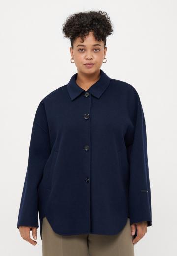 Короткое пальто