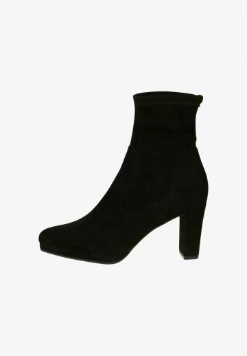 Полусапожки на высоком каблуке