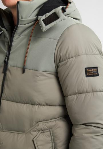 Зимняя куртка