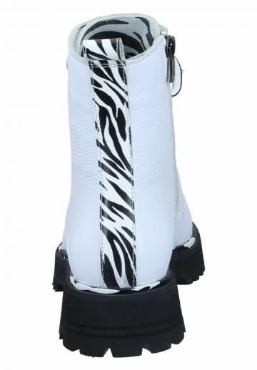 Ботинки на шнуровке