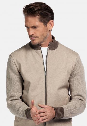 Вязаная кофта