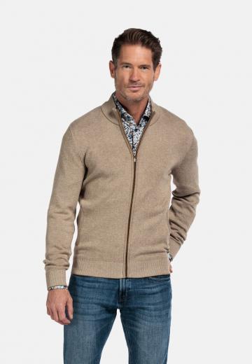 Вязаная кофта