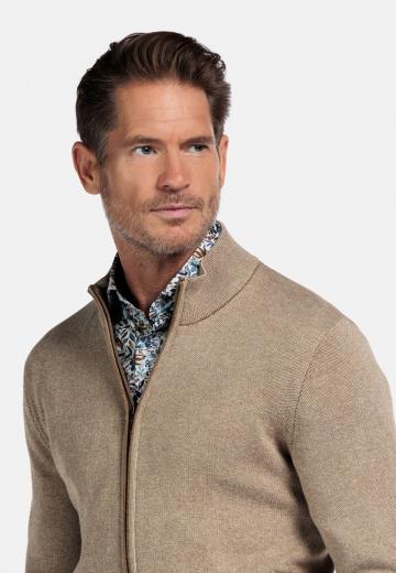 Вязаная кофта