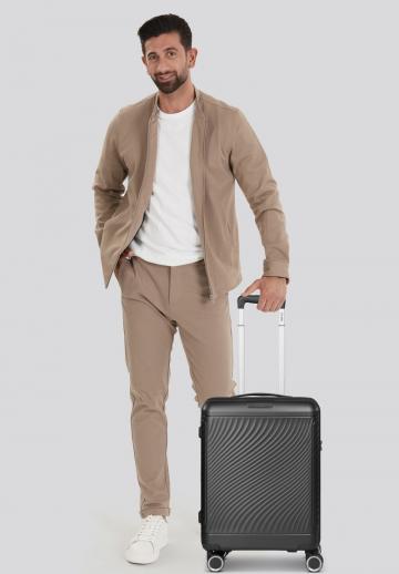 Чемодан на колесах