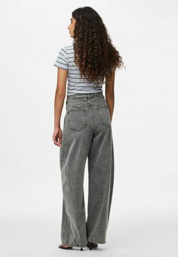 Свободные джинсы