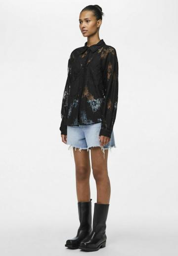 Кружевная блузка