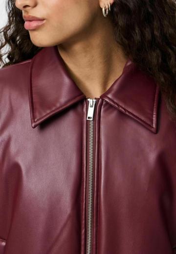 Кожаная куртка