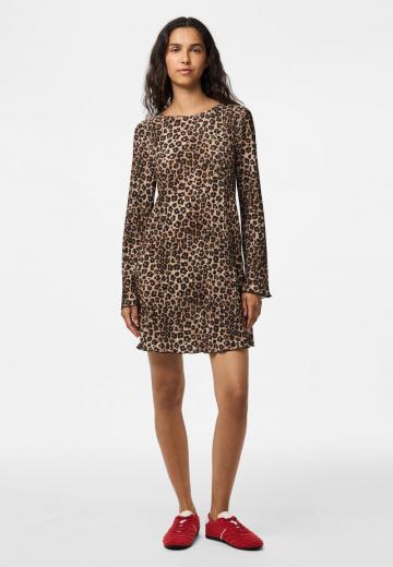 Короткое платье