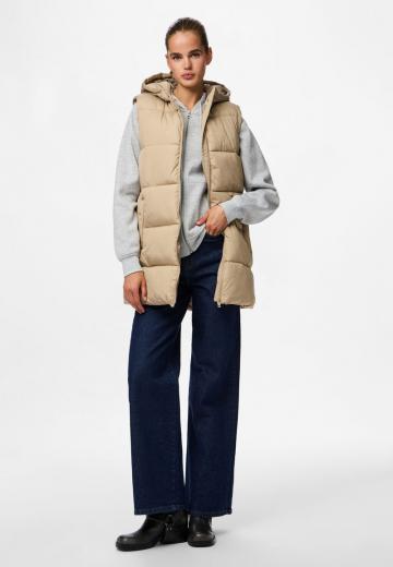 Длинный жилет