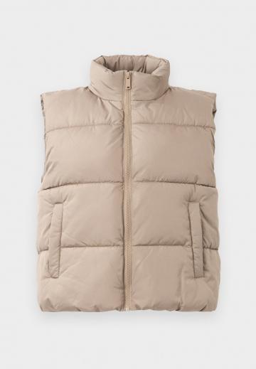 Короткая куртка