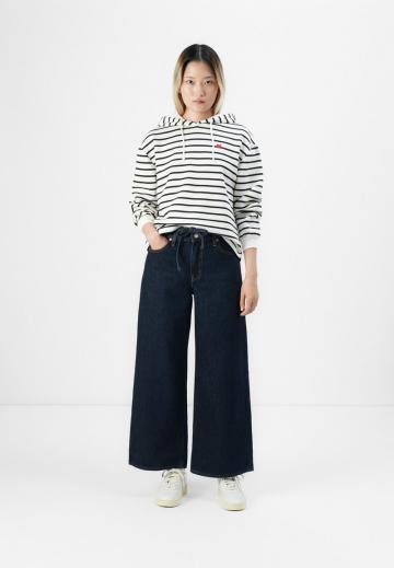 Пуловер с капюшоном