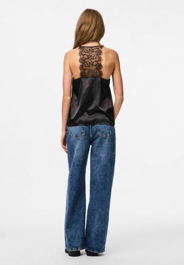 Топ на бретельках