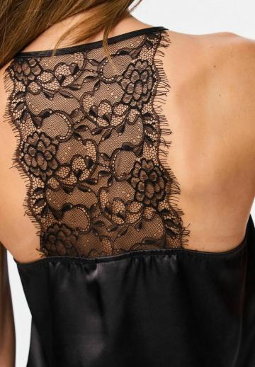 Топ на бретельках