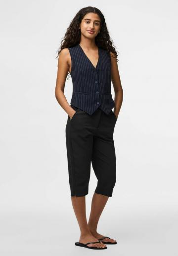 Джинсовая жилетка