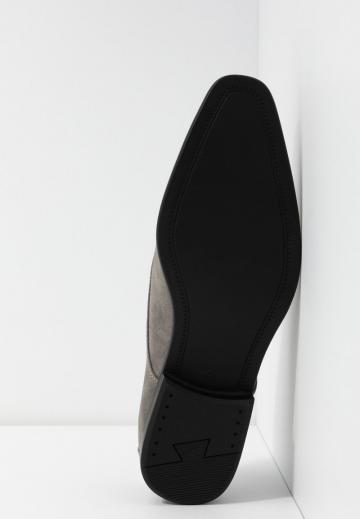 Ботинки на шнуровке