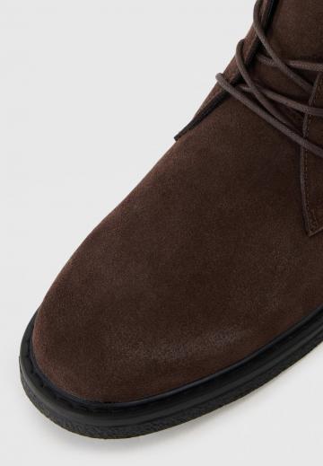 Ботинки на шнуровке