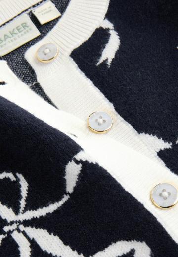 Вязаная кофта