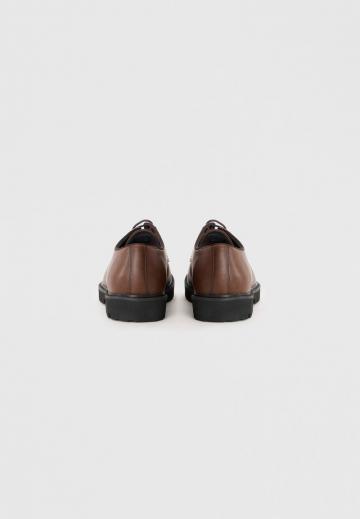 Ботинки на шнуровке