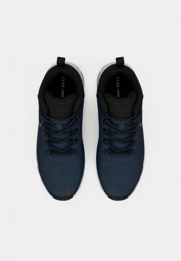 Походные ботинки