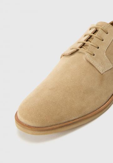 Ботинки на шнуровке