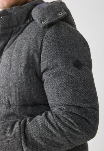 Зимняя куртка