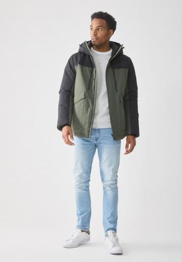 Зимняя куртка