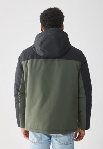 Зимняя куртка