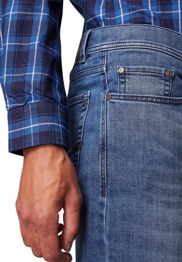 Узкие джинсы