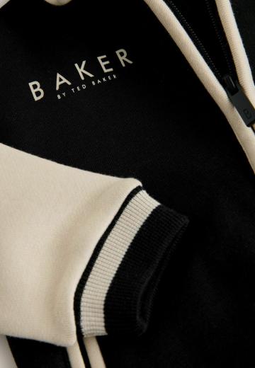 Набор одежды